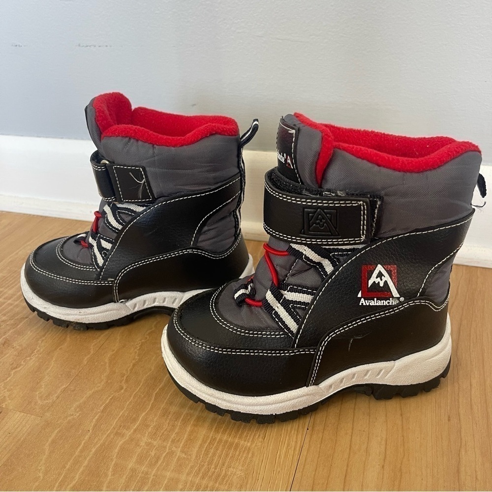 Avalanche Winter Boots Size 6 Black Red Weather Resistant Insulated Shoes Unisex - Picture 4 of 9